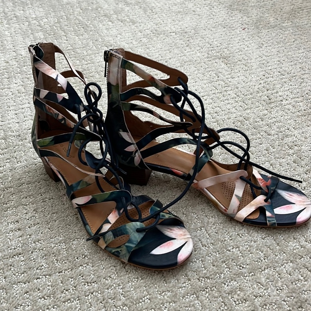 Corso Como Women's Jamaica Gladiator Sandal - do not have
